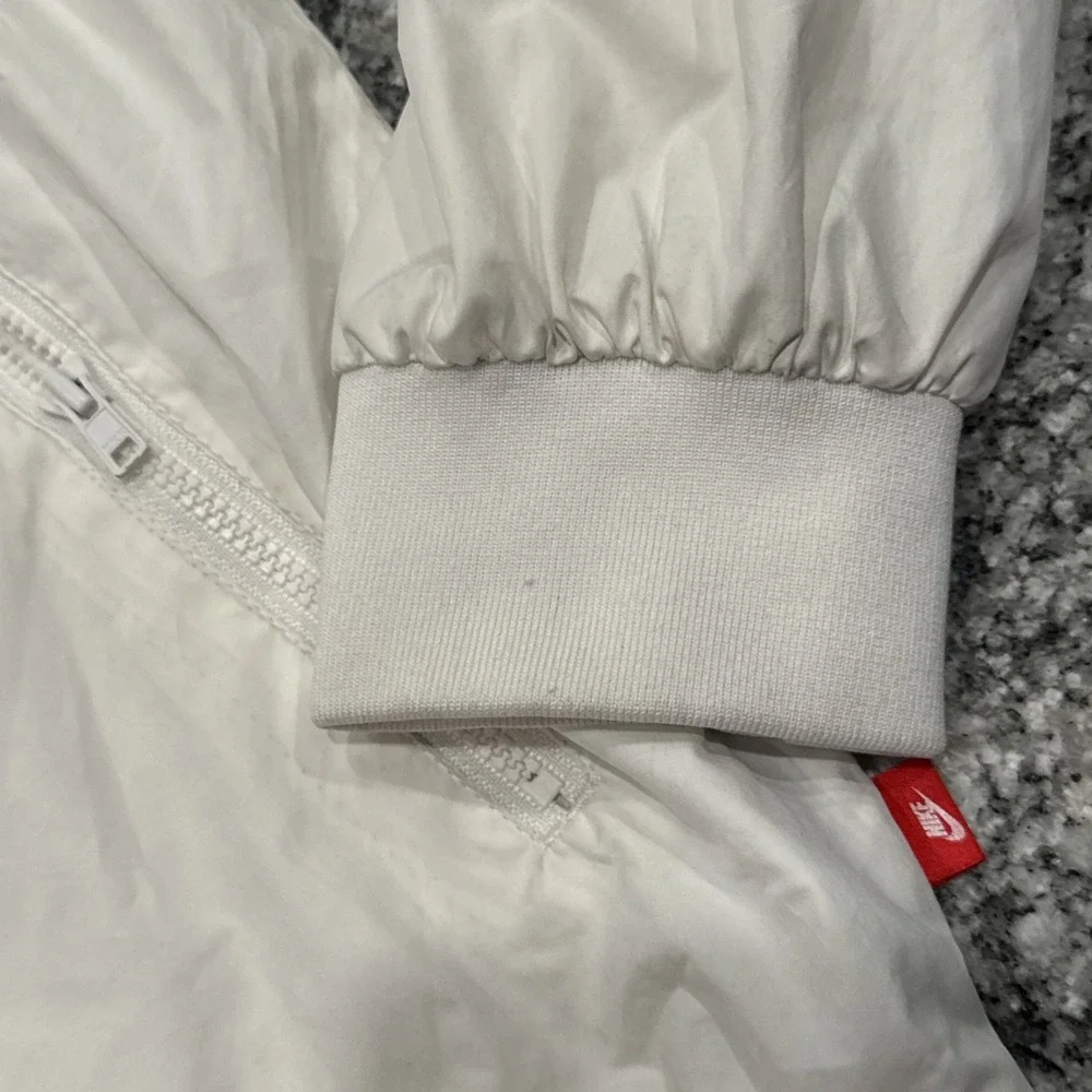 Nike Full Zip‎ Windrunner Hooded Windbreaker Jacket - Sail Off White Medium #576